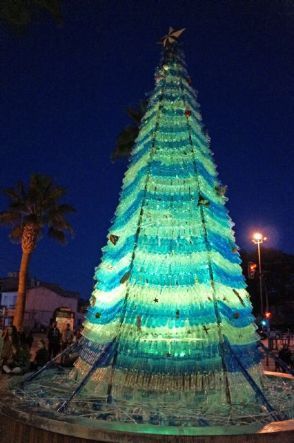 La Navidad y el reciclaje se dan la mano para iluminar y llenar de magia Las Torres de Cotillas - 1, Foto 1