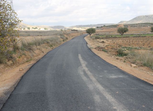 La Consejería de Agricultura finaliza el asfaltado del camino rural que une la Torre del Rico con los Cápitos - 1, Foto 1