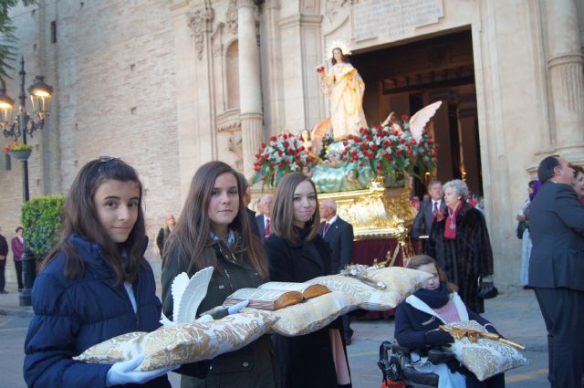 Numerosas personas acompañan a la imagen de Santa Eulalia, patrona de Totana, en la solemne procesión - 1, Foto 1