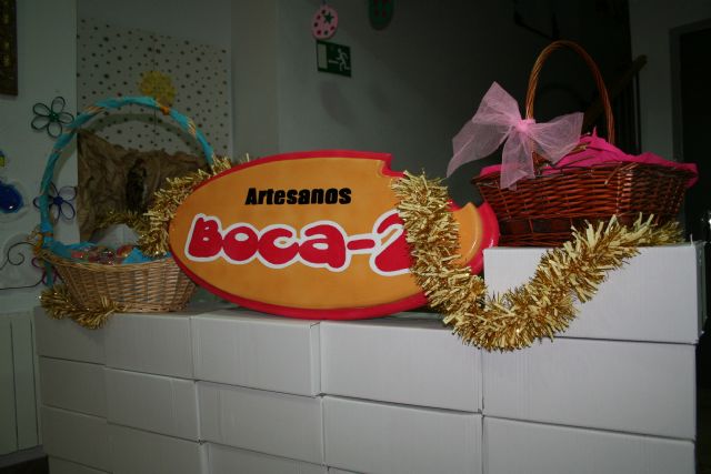 La empresa ceheginera Boca-2 dona a Cáritas del Noroeste casi 300 kilos de golosinas artesanas - 2, Foto 2