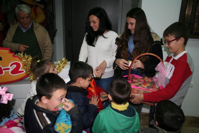 La empresa ceheginera Boca-2 dona a Cáritas del Noroeste casi 300 kilos de golosinas artesanas - 5, Foto 5