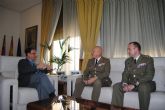 El delegado del Gobierno recibe al nuevo coronel jefe del Regimiento de Artillera Antiarea nº 73 de Cartagena