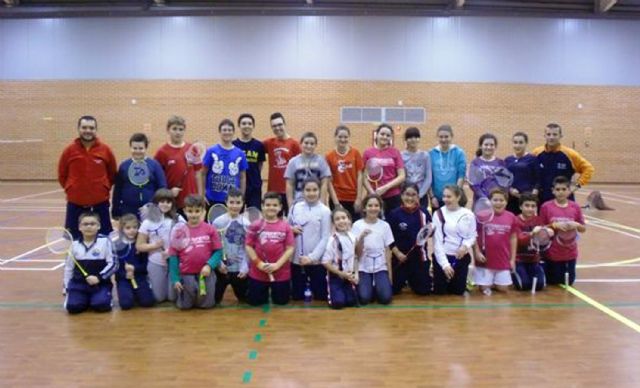Los jóvenes torreños inician una nueva edición del Programa de Deporte Escolar de bádminton - 1, Foto 1