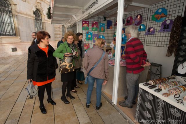 Dulces típicos y regalos se pueden adquirir ya en la Muestra Artesana de Navidad - 3, Foto 3