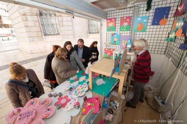 Dulces típicos y regalos se pueden adquirir ya en la Muestra Artesana de Navidad - 4, Foto 4