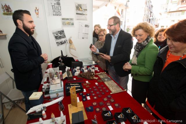 Dulces típicos y regalos se pueden adquirir ya en la Muestra Artesana de Navidad - 5, Foto 5