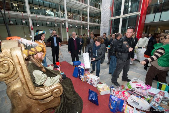 Miles de ni&ntilde;os necesitados podrán disfrutar de juguetes estas navidades - 2, Foto 2
