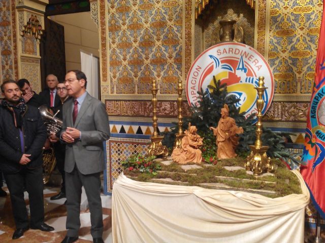 El Alcalde Cámara inaugura el Belén de la Agrupación Sardinera - 1, Foto 1