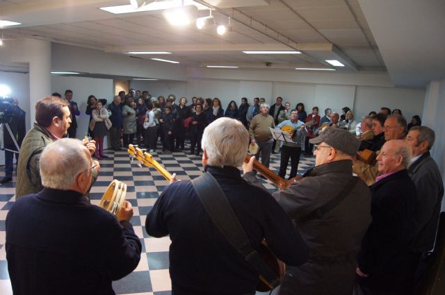 Más de cuatrocientas figuras y doce misterios componen el Belén Municipal, Foto 2