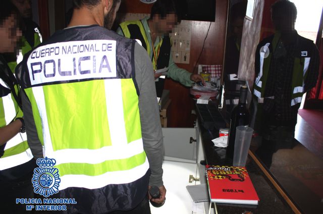 La Policía Nacional detiene a seis personas por delitos relativos a la prostitución y tráfico de drogas en un club de alterne de Cartagena - 1, Foto 1