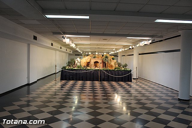 Ms de cuatrocientas figuras y doce misterios componen el Beln Municipal - 1