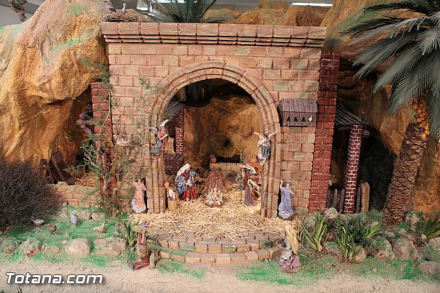 Ms de cuatrocientas figuras y doce misterios componen el Beln Municipal - 2