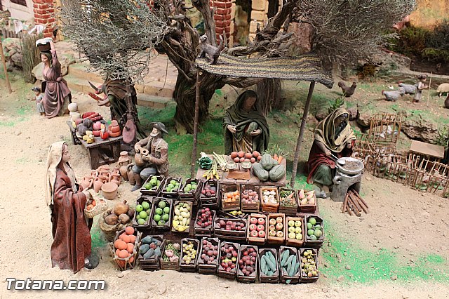 Ms de cuatrocientas figuras y doce misterios componen el Beln Municipal - 8