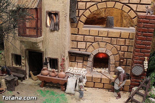 Ms de cuatrocientas figuras y doce misterios componen el Beln Municipal - 10