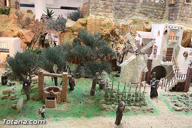 Ms de cuatrocientas figuras y doce misterios componen el Beln Municipal - 20