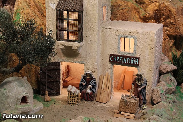 Ms de cuatrocientas figuras y doce misterios componen el Beln Municipal - 21