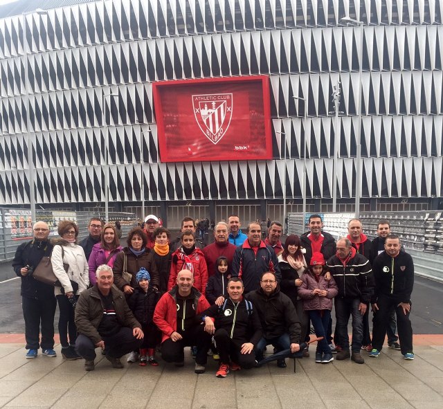 La Peña Athletic de Totana organiz un viaje a Bilbao para presenciar el encuentro entre el Athletic Club y el Crdoba - 1