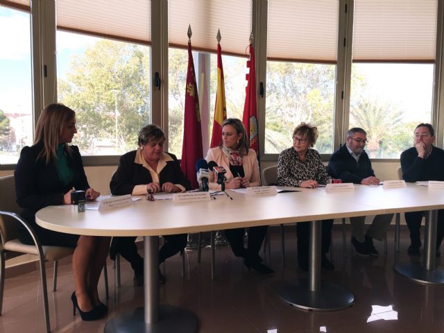 El Ayuntamiento de Torre-Pacheco reparte 34.500 euros con varias asociaciones y entidades para la realización de acciones sociales - 1, Foto 1