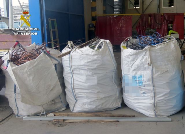 La Guardia Civil desmantela una chatarrería clandestina en Murcia - 1, Foto 1