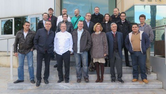 El proyecto solidario ´Todos a la mesa´ repartirá más de 250 menús especiales de Nochebuena y Navidad entre las familias más necesitadas de la Región - 1, Foto 1