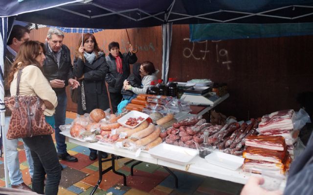 La lluvia no pudo con la jornada navideña de los artesanos torreños - 2, Foto 2