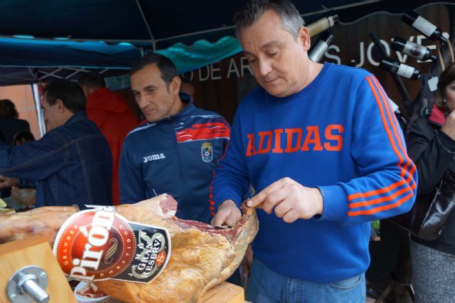 La lluvia no pudo con la jornada navideña de los artesanos torreños - 3, Foto 3