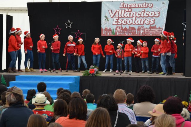 Los niños pinatarenses cantan a la Navidad en el III Encuentro de Villancicos escolares - 2, Foto 2