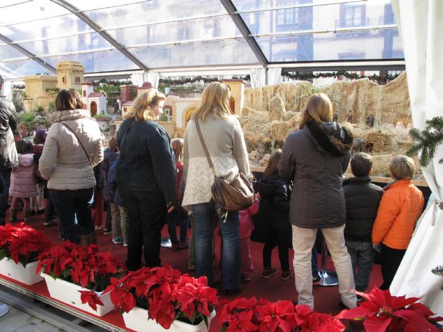 Medio centenar de niños disfrutan de una visita al Belén de la Plaza San Francisco - 3, Foto 3