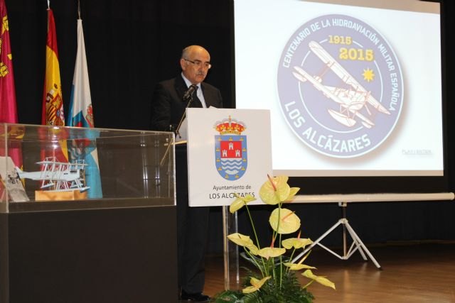 El presidente Garre resalta los fuertes lazos de unión entre la historia aeronáutica de España y la Región de Murcia - 1, Foto 1