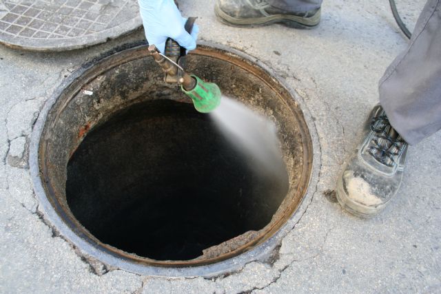 El Ayuntamiento realiza una nueva campaña de desratización y desinfección en el alcantarillado - 1, Foto 1