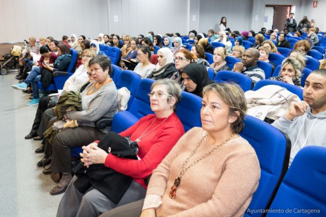 La poesía protagoniza el encuentro de mujeres diversas a través de las letras - 2, Foto 2