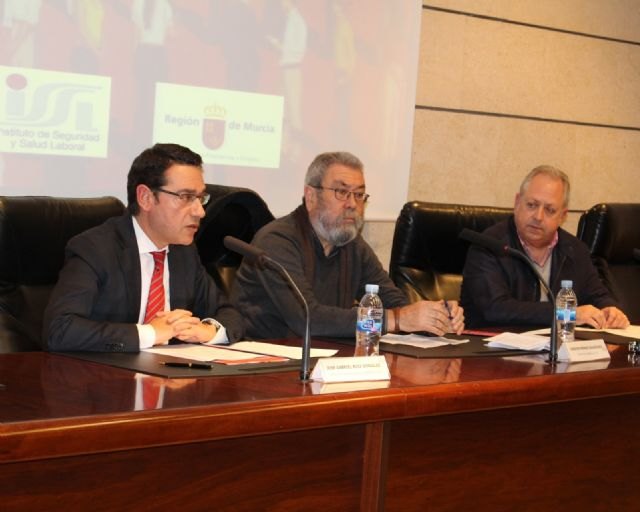 La Comunidad y agentes sociales inician en enero la negociación de la próxima estrategia de riesgos laborales 2015-2016 - 1, Foto 1