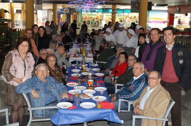 Jornada de convivencia entre usuarios de las residencias de mayores de Águilas - 1, Foto 1