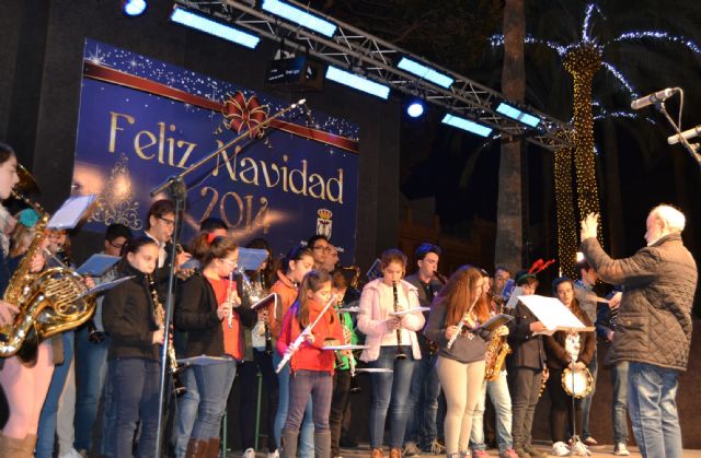 Cientos de estudiantes participan en el XVI Festival de Villancicos Escolares de Águilas - 1, Foto 1