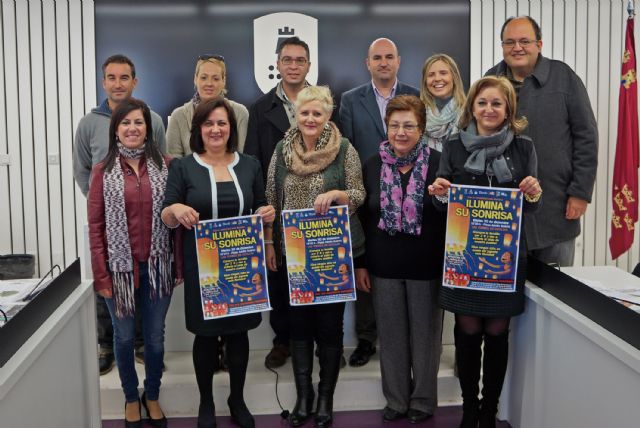 2.000 farolillos volarán en el cielo torreño para que ningún niño del municipio se quede sin juguete esta Navidad - 1, Foto 1
