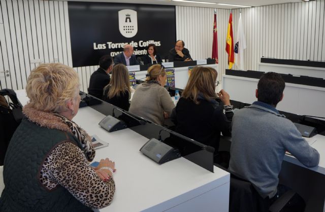2.000 farolillos volarán en el cielo torreño para que ningún niño del municipio se quede sin juguete esta Navidad - 4, Foto 4