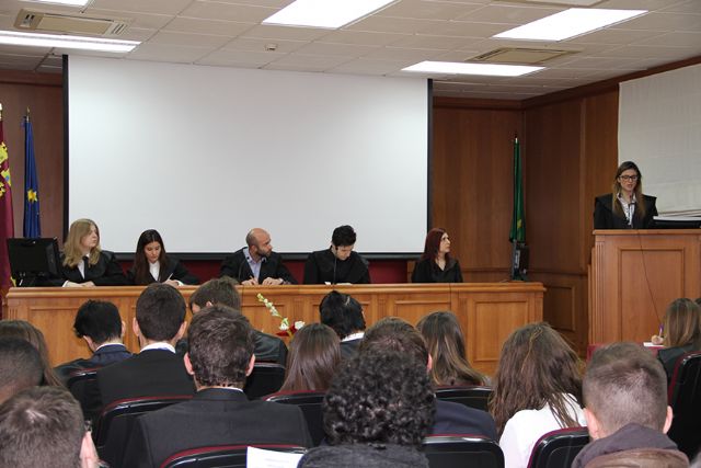 Los estudiantes de Derecho representan uno de los grandes juicios de la humanidad, los procesos de Nuremberg - 1, Foto 1