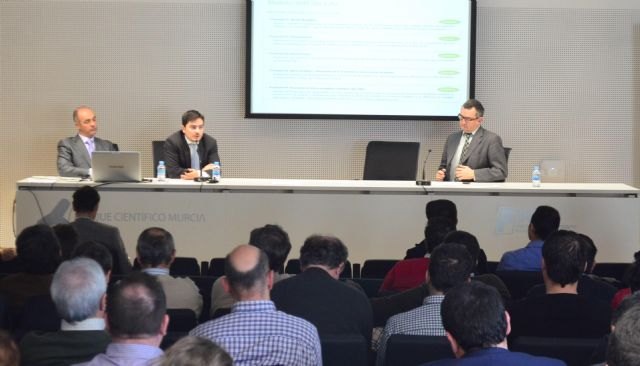 El Gobierno regional informa a un centenar de expertos y técnicos de la Administración sobre las fórmulas para impulsar el ahorro energético - 1, Foto 1