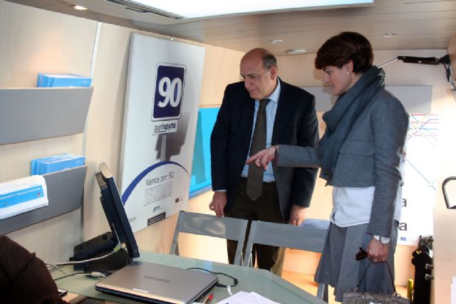 La directora adjunta del INFO visitó ayer Alcantarilla para presentar el servicio INFOmóvil - 1, Foto 1