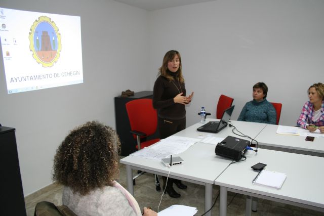 El SEF explica a asesores y empresarios sus ayudas por contratación de parados - 2, Foto 2