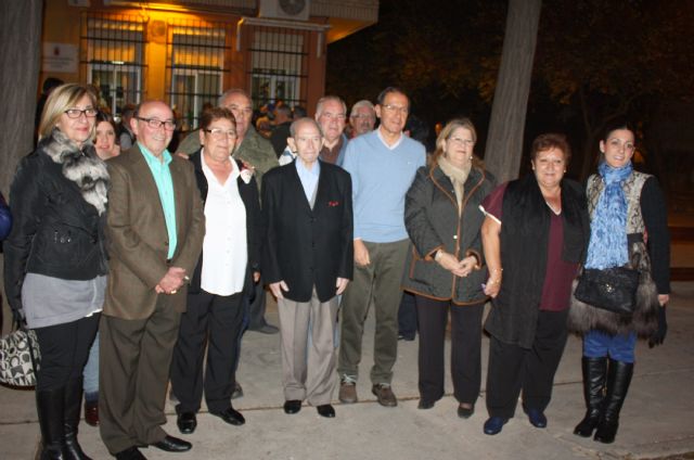 El Alcalde inaugura el Belén realizado por los socios del centro de mayores de La Fama - 3, Foto 3
