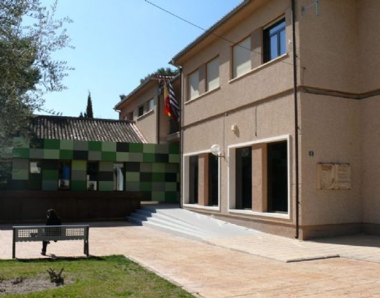 La Concejalía de Educación ha destinado 90.000 euros a ayudas para al estudio entre más de 1.200 familias de la localidad - 1, Foto 1