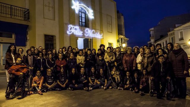 Más de 200 mujeres de Puerto Lumbreras protagonizan el vídeo navideño del Ayuntamiento de Puerto Lumbreras 2014 - 1, Foto 1