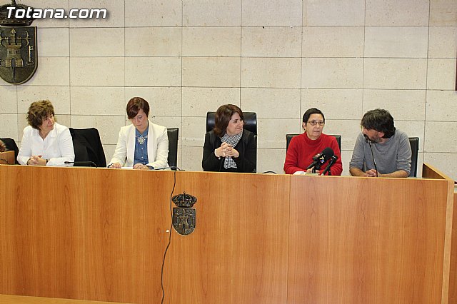 Se realiza una recepcin institucional a los alumnos franceses que han realizado prcticas en Totana de la mano del IES 