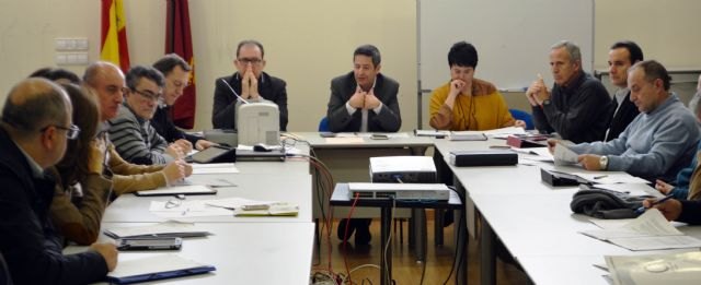 Educación quiere reducir el uso del papel y la burocracia en la documentación de los centros de Secundaria - 1, Foto 1