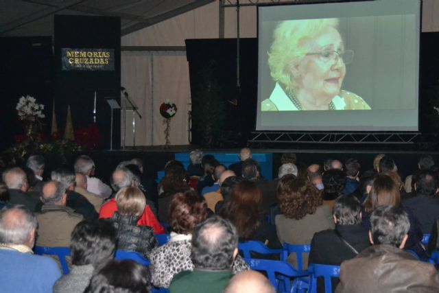 Las voces de los mayores repasan la historia local en el documental Memorias Cruzadas - 2, Foto 2
