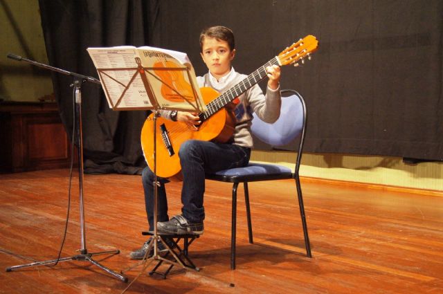 Alumnos de Iniciación a la Música y de Guitarra de la Escuela Municipal de Música ofrecen sendos conciertos, Foto 8
