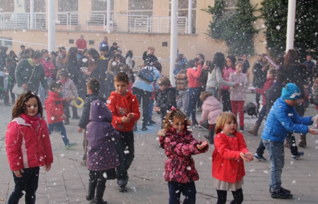 Puerto Lumbreras celebró su primera Fiesta con Nieve en Navidad - 1, Foto 1