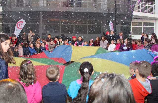 Puerto Lumbreras celebró su primera Fiesta con Nieve en Navidad - 2, Foto 2