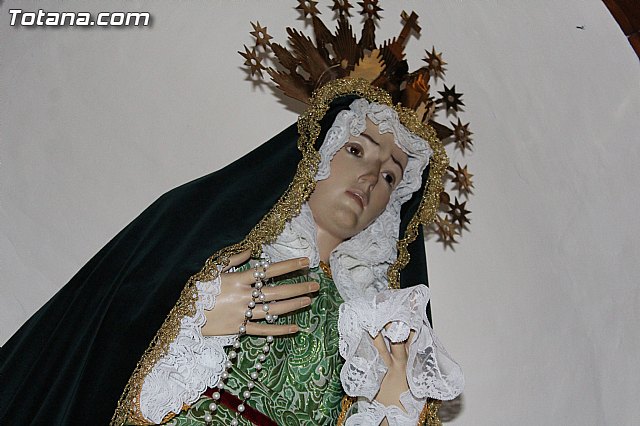 La Virgen de la Esperanza, patrona de los comerciantes y Salus Infirmorum, estrena vestido - 2